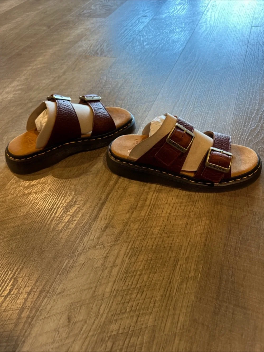 Dr.Marten’s Unisex Josef Cashew Sandals Women’s size 7 - Men’s size 6 - Picture 4 of 8